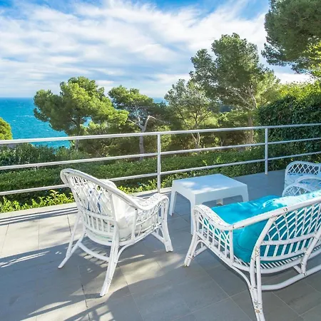 Sleeps 5 Pool *