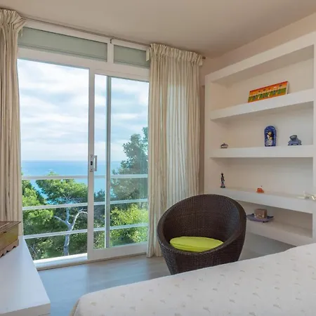 בית נופש Sleeps 5 Pool *