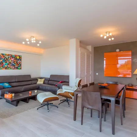 Sleeps 5 Pool בית נופש בגור
