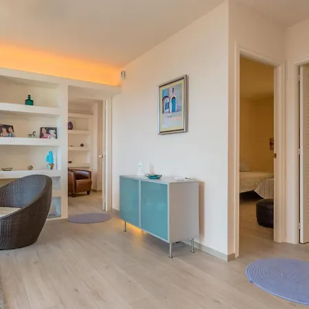 Sleeps 5 Pool בית נופש *