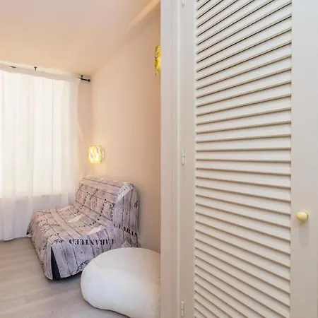 בית נופש Sleeps 5 Pool בגור
